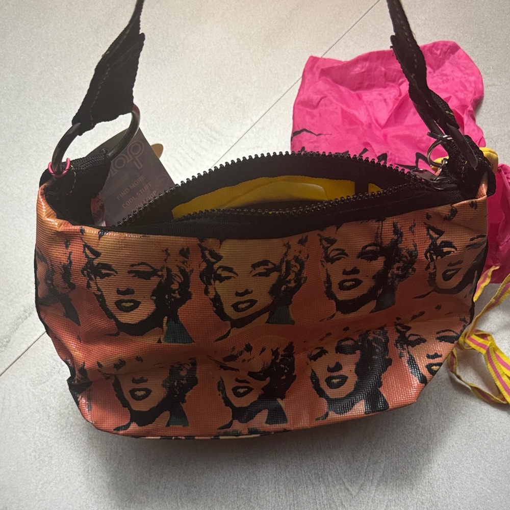 Andy Warhol & Loop NYC Marilyn Monroe Bag - Picture 4 of 14